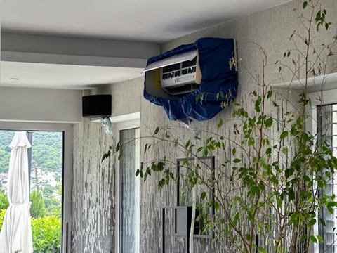 Klíma karbantartás és tisztítás – munka közben